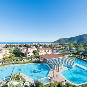 2 Village Aparthotel Loano